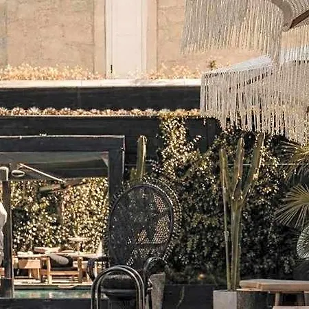 The Local House 5*