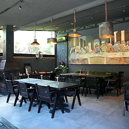 The Local House 5*