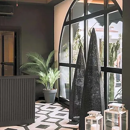 The Local House فندق جفتليك كوي